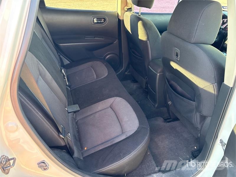 Nissan Rogue 2WD SUV Lengvieji automobiliai