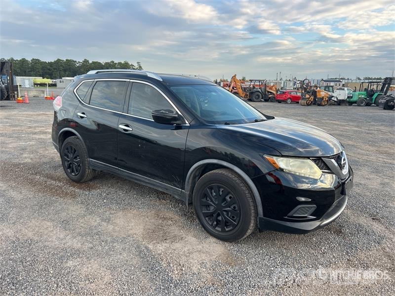 Nissan Rogue 2WD SUV Avtomobili
