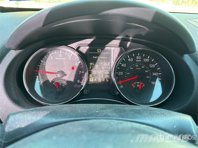 Nissan Rogue 2WD SUV Lengvieji automobiliai