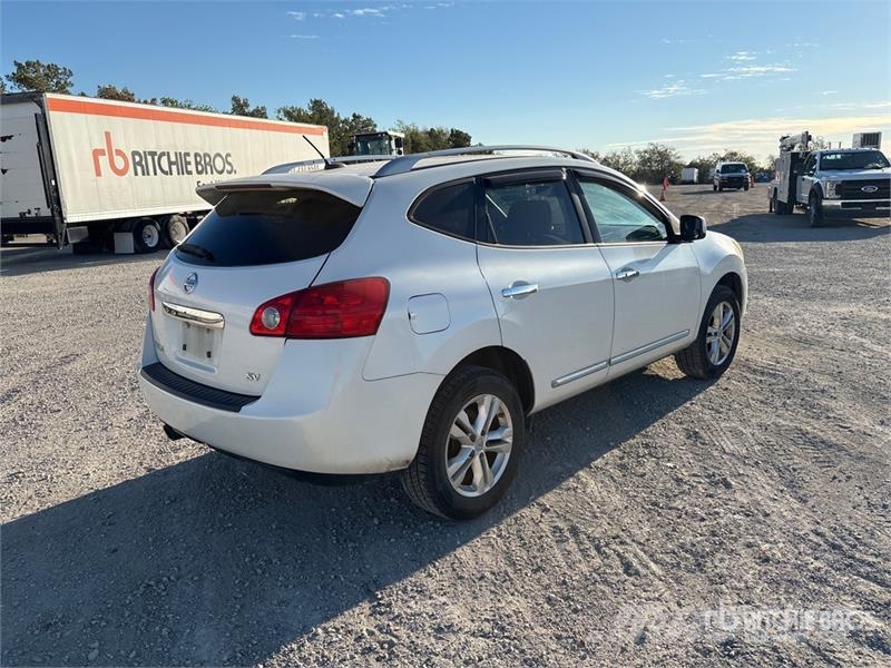 Nissan Rogue 2WD SUV Lengvieji automobiliai