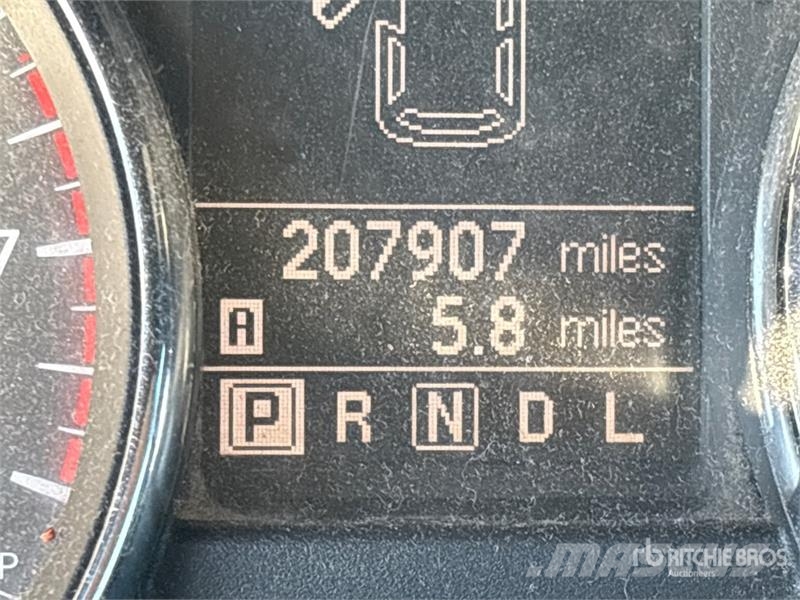 Nissan Rogue 2WD SUV Lengvieji automobiliai