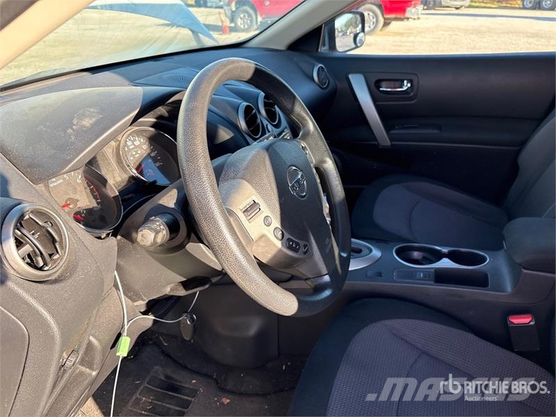Nissan Rogue 2WD SUV Lengvieji automobiliai