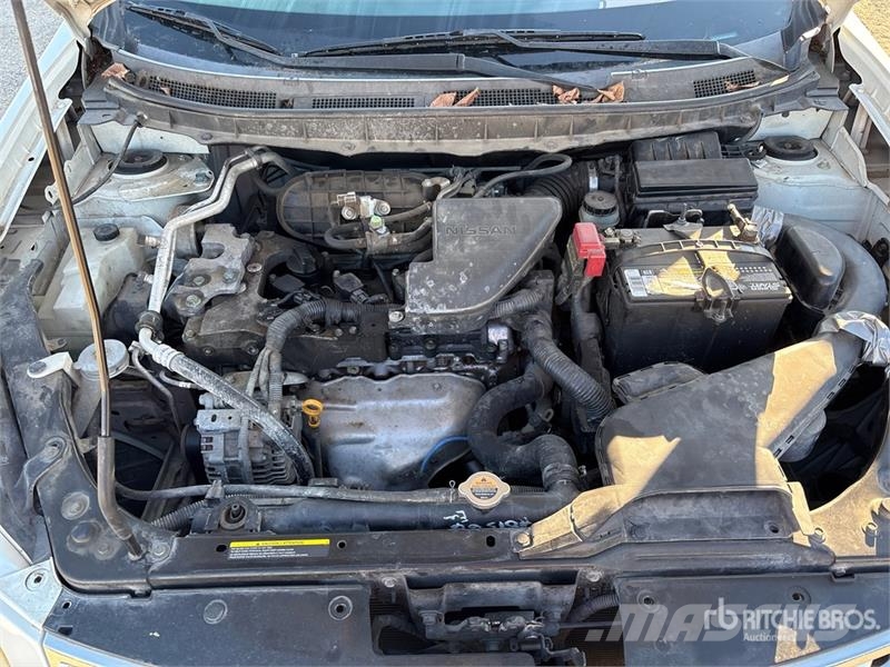 Nissan Rogue 2WD SUV Lengvieji automobiliai