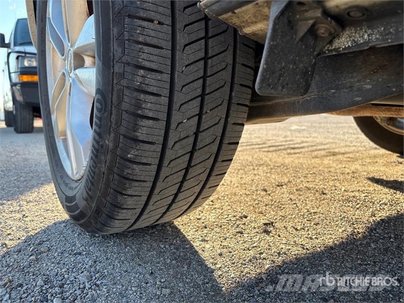 Nissan Rogue 2WD SUV Lengvieji automobiliai