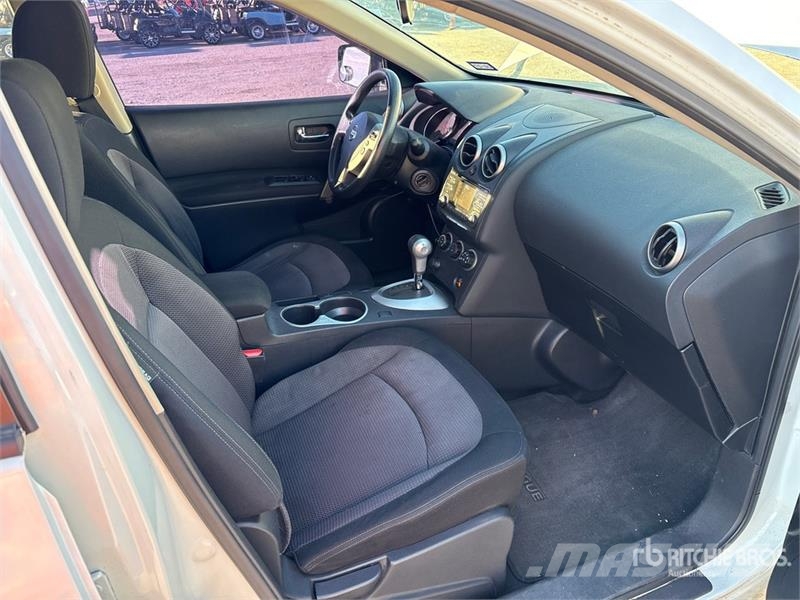 Nissan Rogue 2WD SUV Lengvieji automobiliai