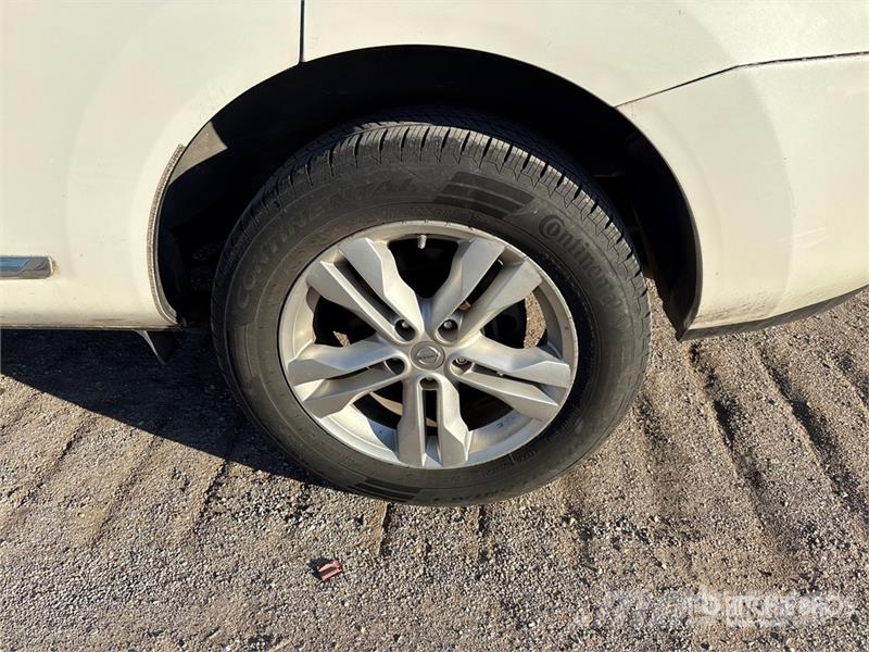 Nissan Rogue 2WD SUV Lengvieji automobiliai