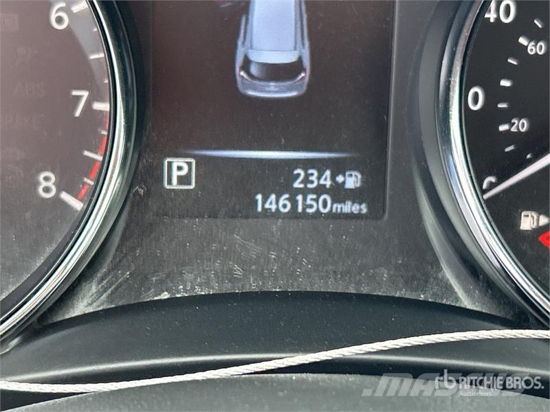 Nissan Rogue SV 2WD SUV Henkilöautot