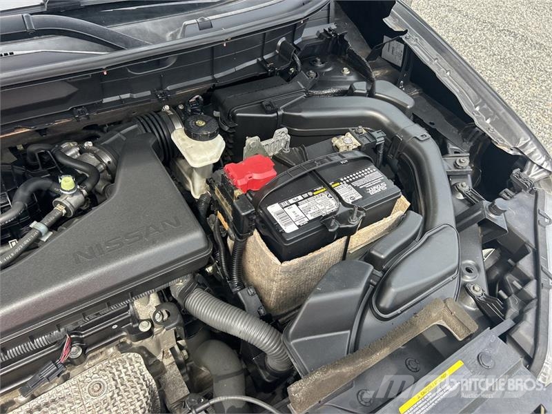 Nissan Rogue SV 2WD SUV Henkilöautot