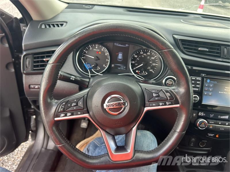Nissan Rogue SV 2WD SUV Personbiler