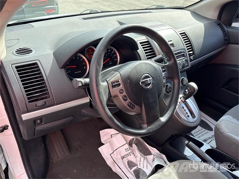 Nissan Sentra Automobile Automobily
