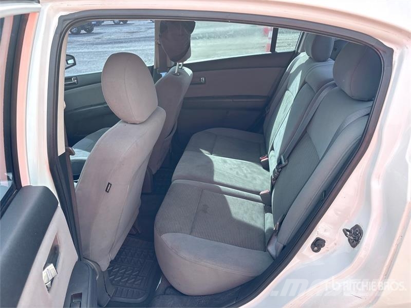 Nissan Sentra Automobile Automobily