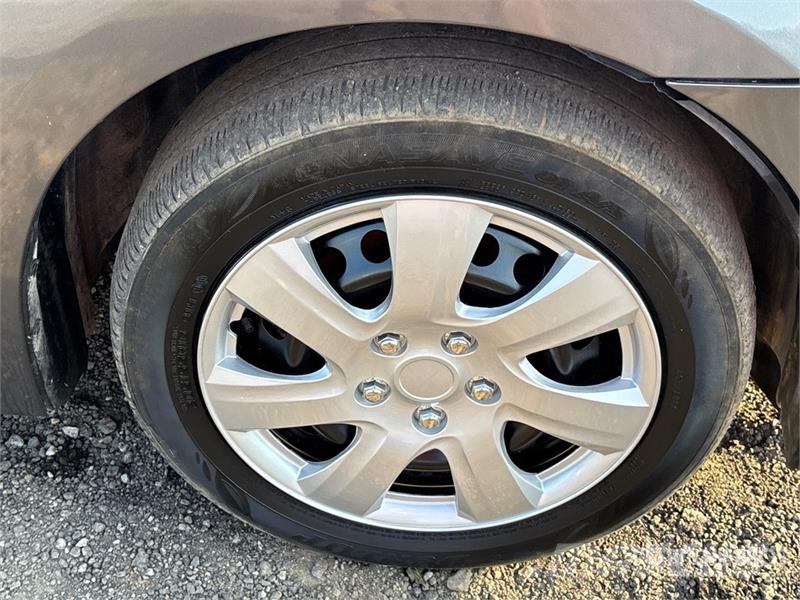 Nissan Sentra Automobile Avtomobili