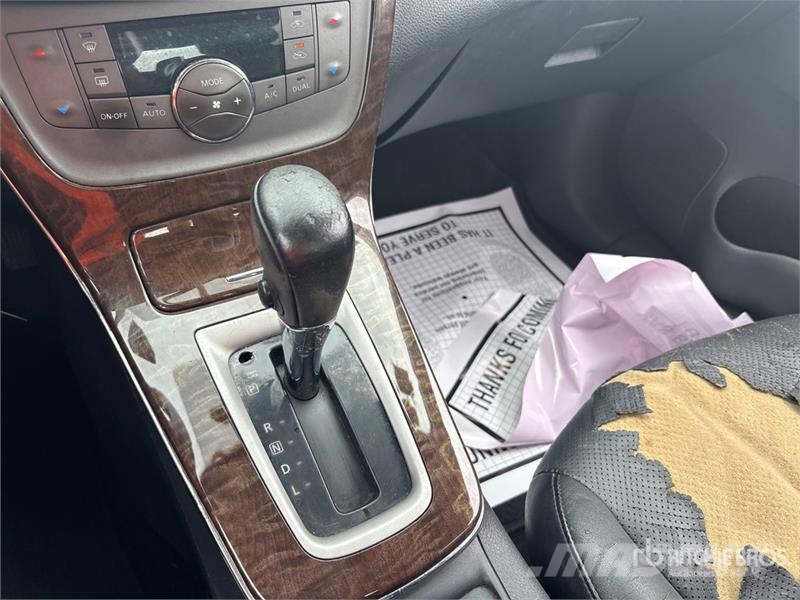 Nissan Sentra Automobile Samochody osobowe
