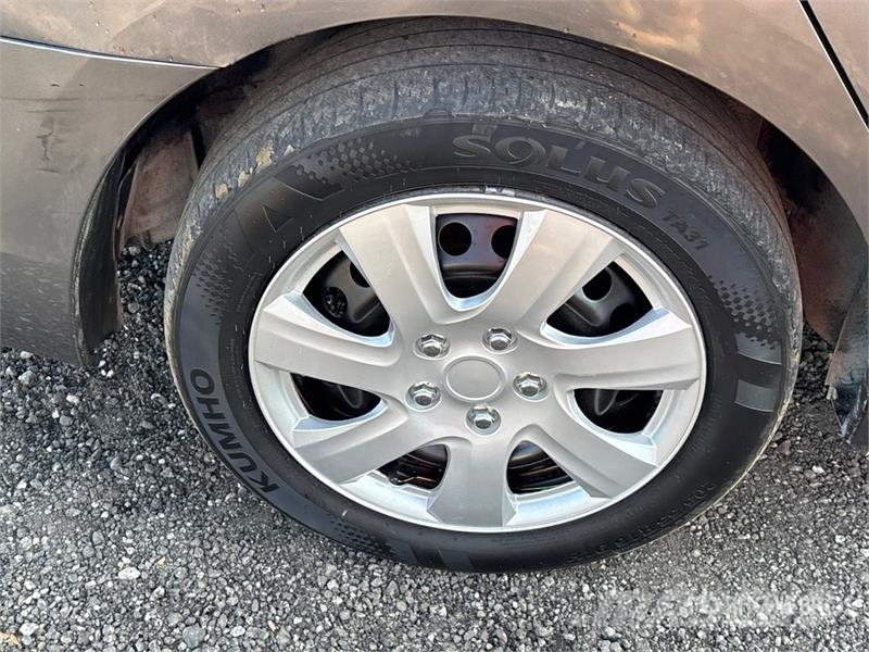 Nissan Sentra Automobile Avtomobili