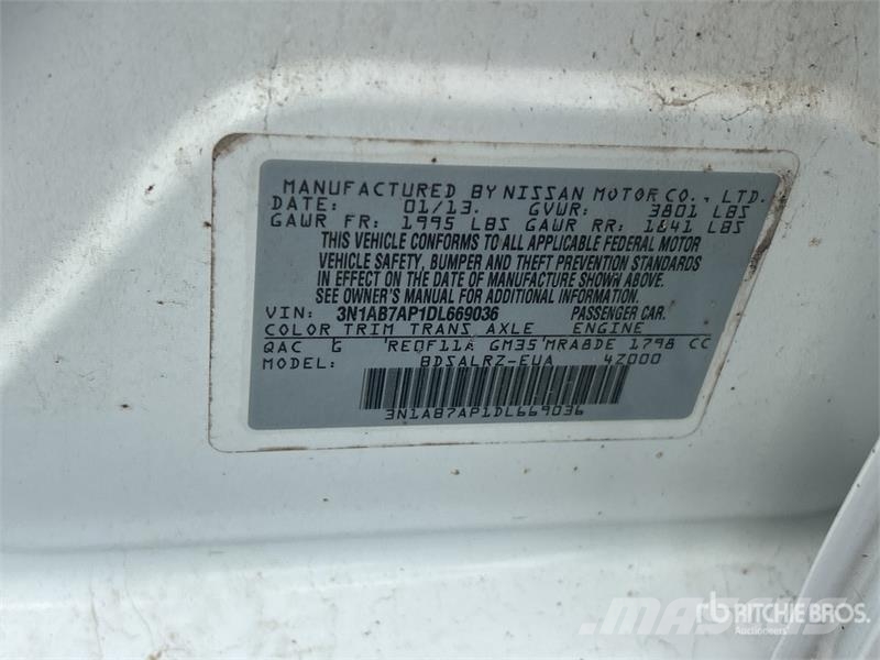 Nissan Sentra SR Automobile Voiture