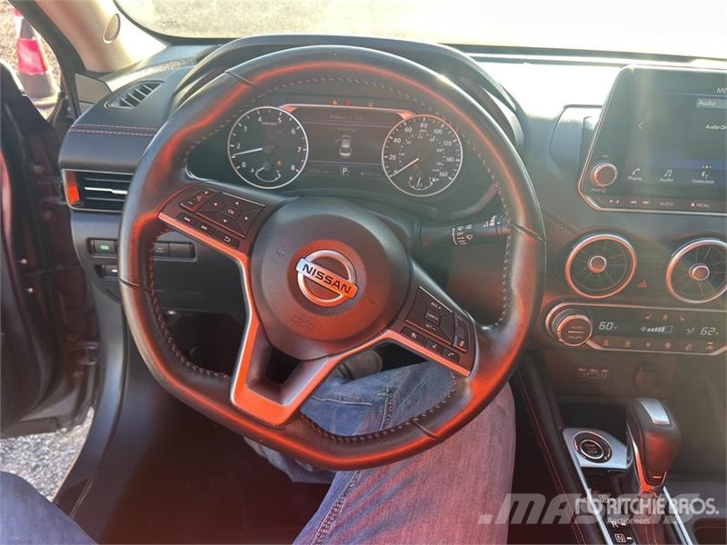 Nissan Sentra SR Automobile Automašīnas