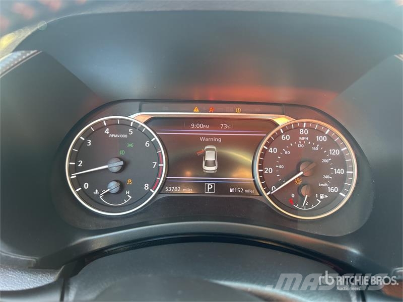 Nissan Sentra SR Automobile Automašīnas