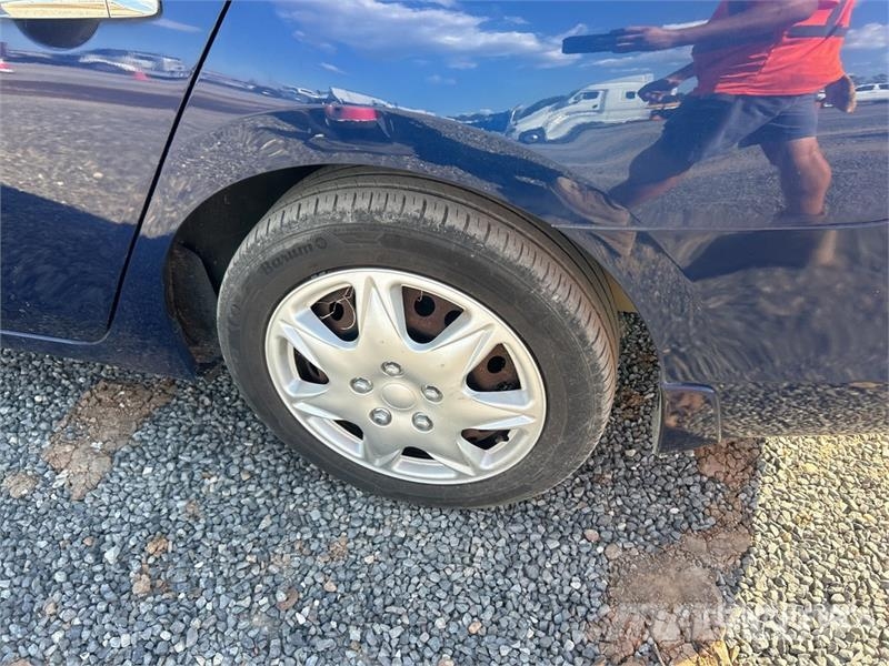 Nissan Sentra SV Automobile Henkilöautot
