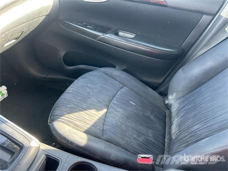 Nissan Sentra SV Automobile Henkilöautot