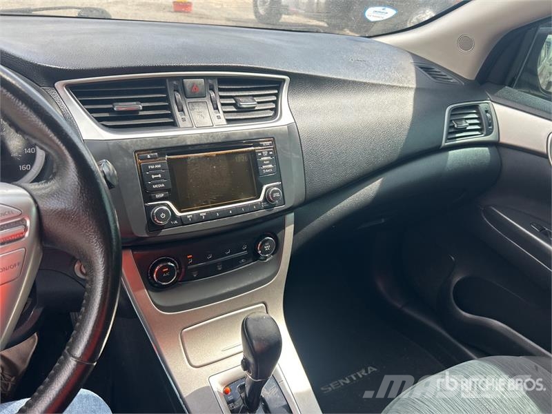 Nissan Sentra SV Automobile 자동차