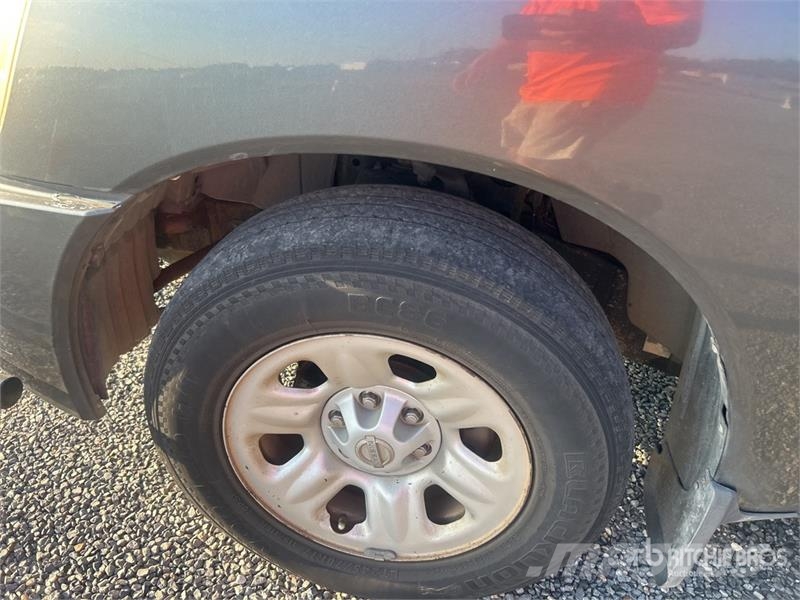 Nissan Titan 4x2 Extended Cab Pickup (Inoperable) أخرى
