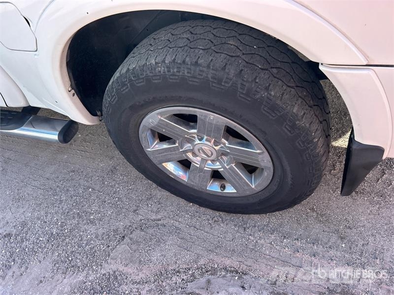 Nissan Titan SV 4x2 Crew Cab Pickup Άλλα Vans
