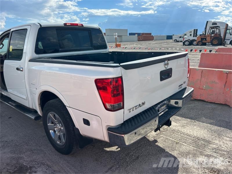 Nissan Titan SV 4x2 Crew Cab Pickup Άλλα Vans