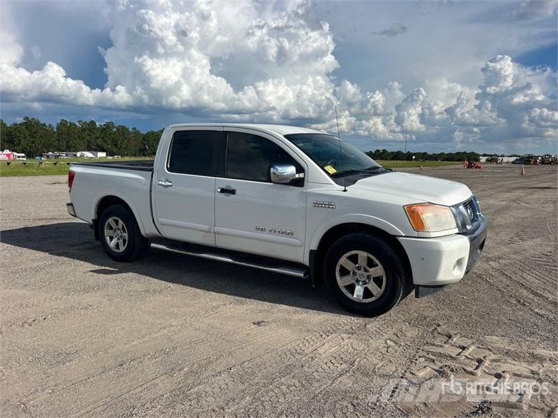 Nissan Titan SV 4x2 Crew Cab Pickup Άλλα Vans