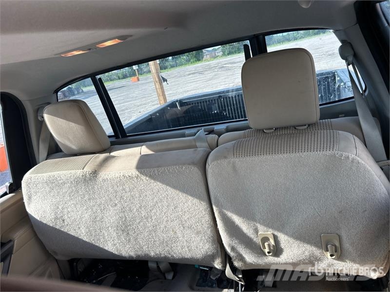 Nissan Titan SV 4x2 Crew Cab Pickup Άλλα Vans