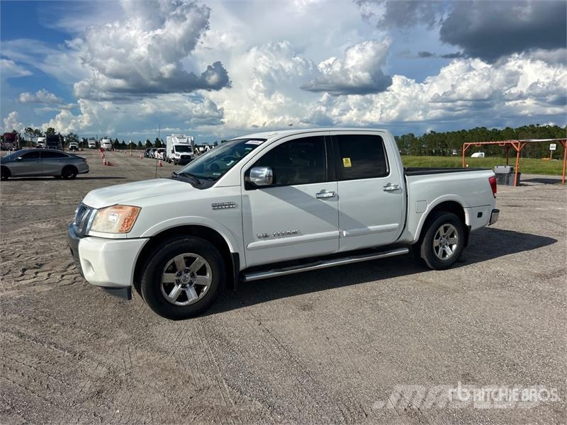 Nissan Titan SV 4x2 Crew Cab Pickup Άλλα Vans