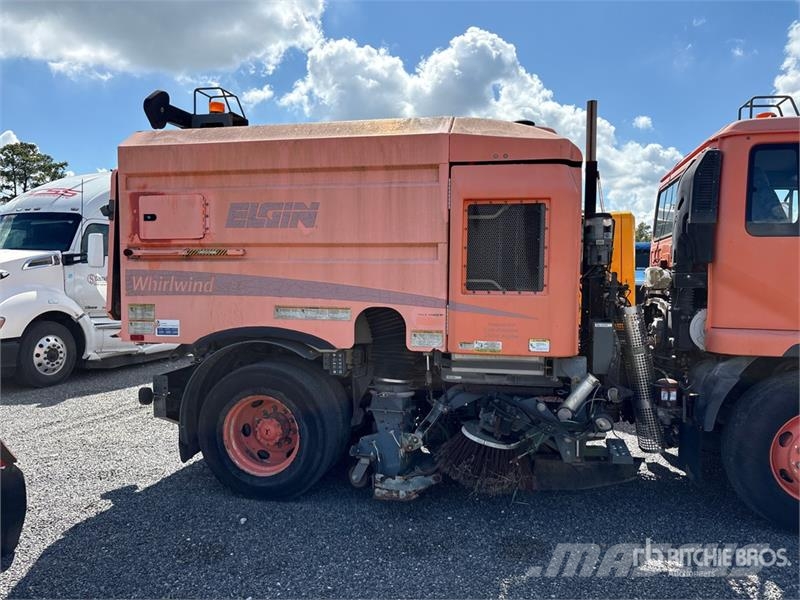 Nissan UD3300 Feiebiler