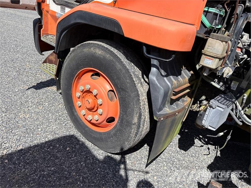 Nissan UD3300 Feiebiler