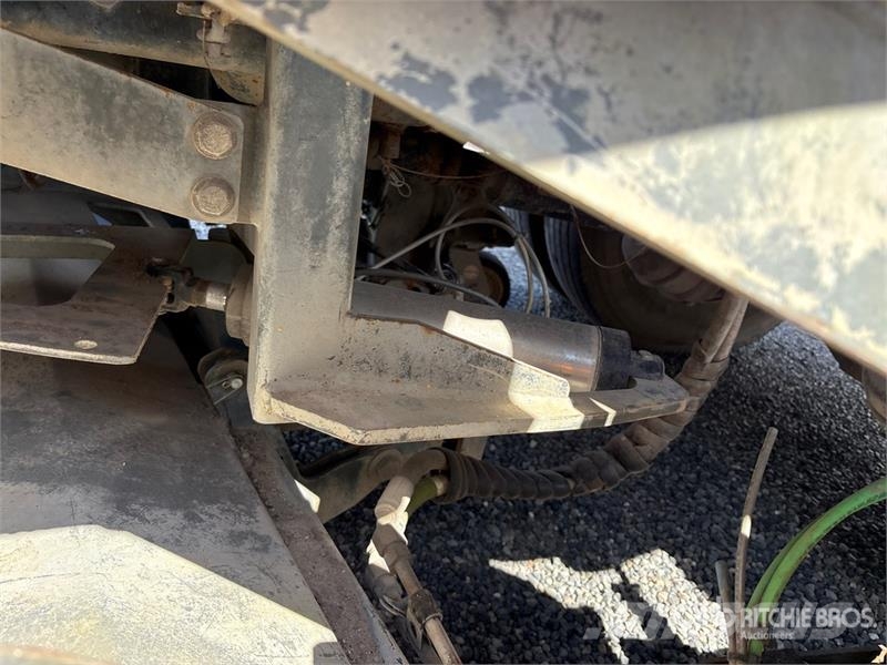 Nissan UD3300 Feiebiler