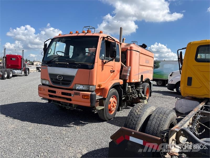 Nissan UD3300 Feiebiler