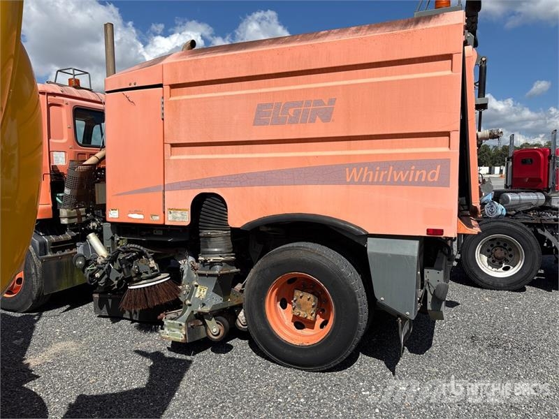 Nissan UD3300 Feiebiler