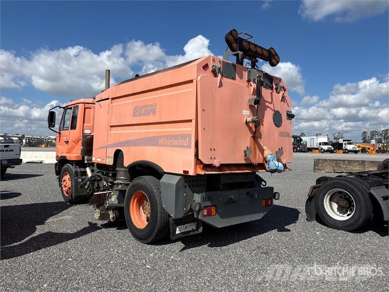 Nissan UD3300 Feiebiler