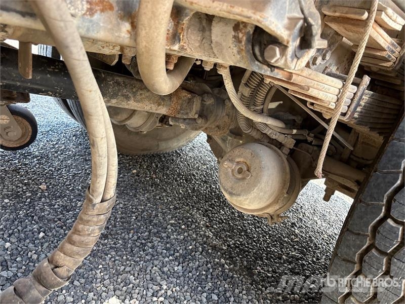Nissan UD3300 Feiebiler