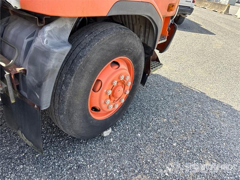 Nissan UD3300 Feiebiler