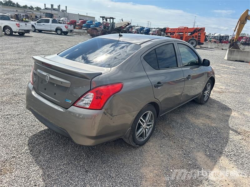 Nissan Versa Automobile 자동차