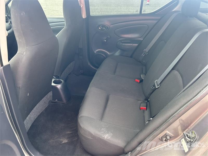 Nissan Versa Automobile 자동차