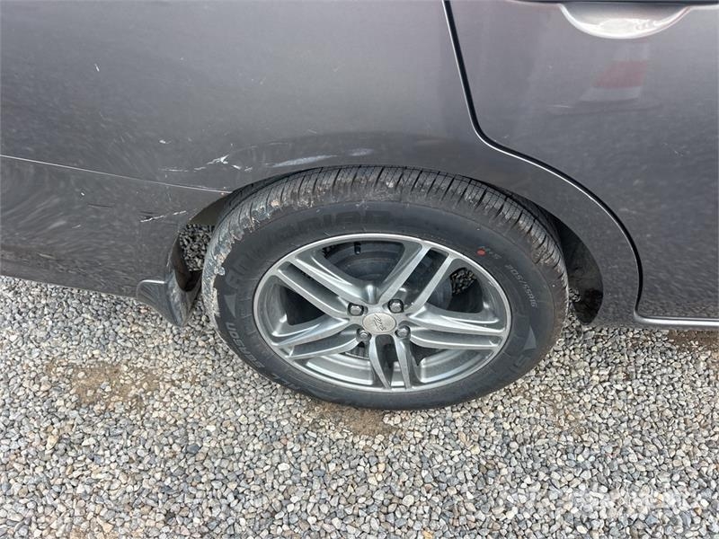 Nissan Versa Automobile 자동차