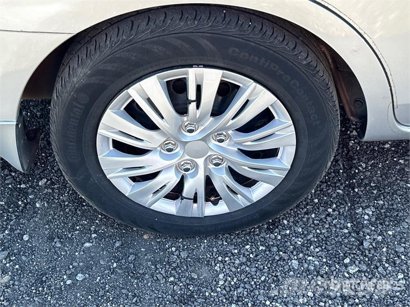 Nissan Versa Automobile Автомобілі