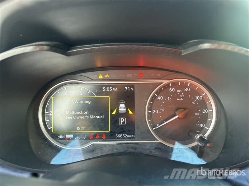 Nissan Versa SV Automobile Avtomobili