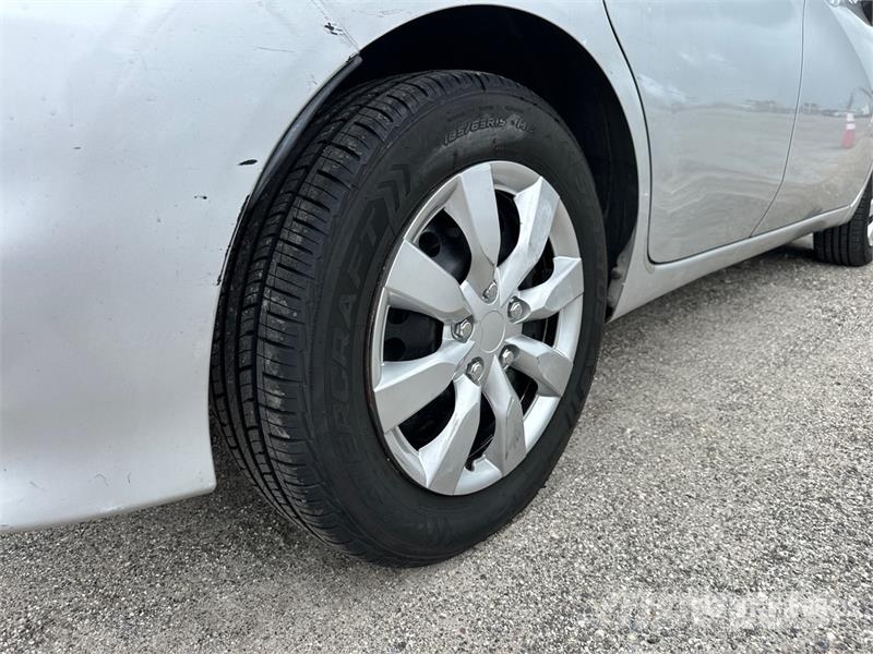 Nissan Versa SV Automobile Avtomobili