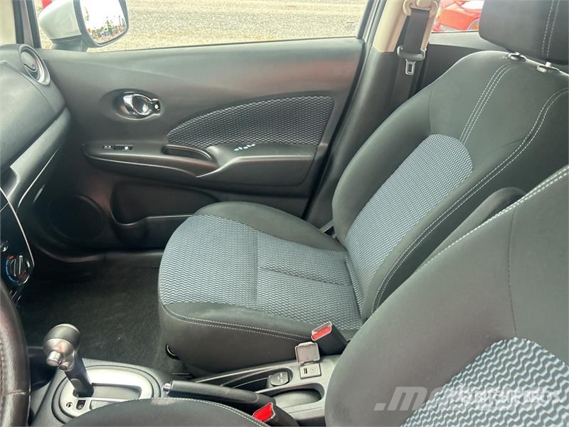 Nissan Versa SV Automobile Kistehergépjárművek