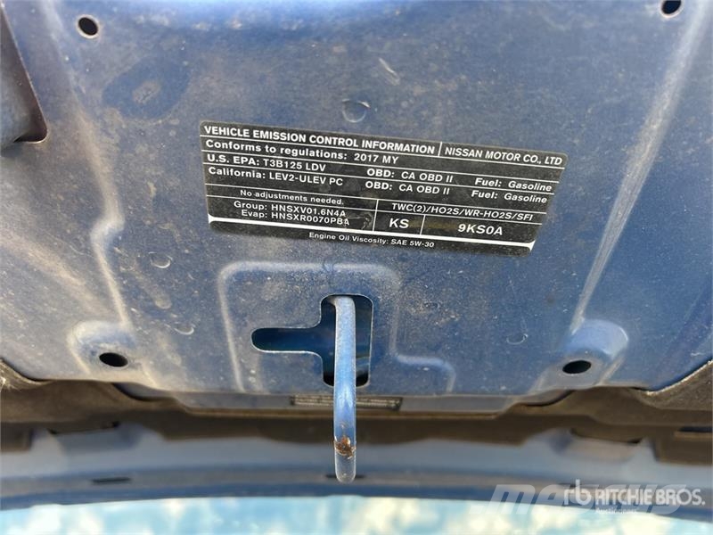 Nissan Versa SV Automobile Автомобілі