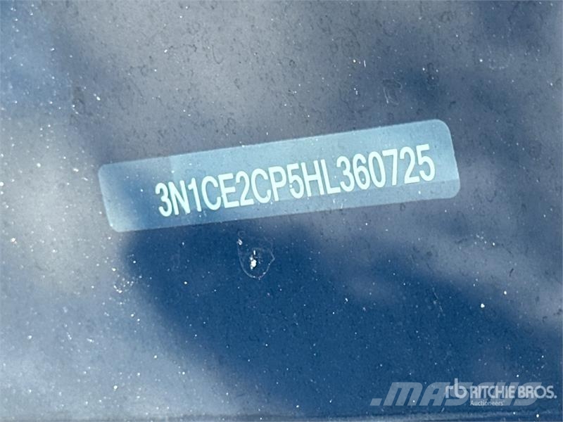 Nissan Versa SV Automobile Avtomobili