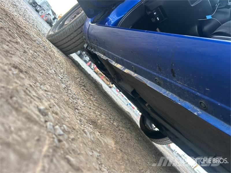 Nissan Versa SV Automobile Автомобілі