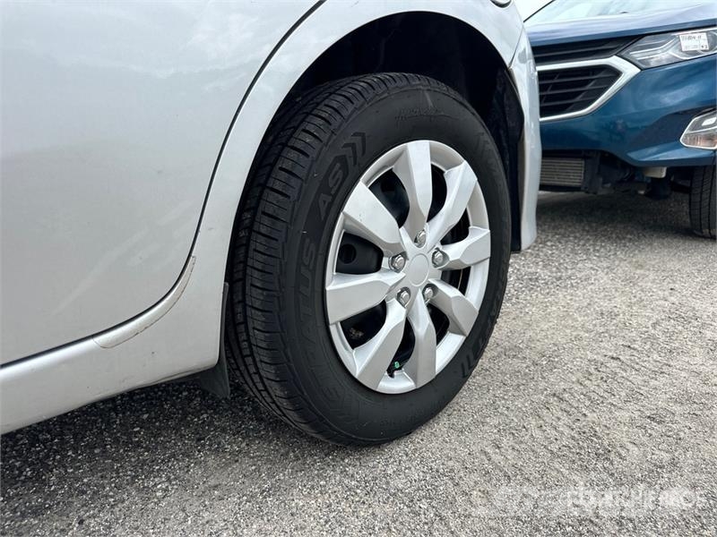Nissan Versa SV Automobile Avtomobili