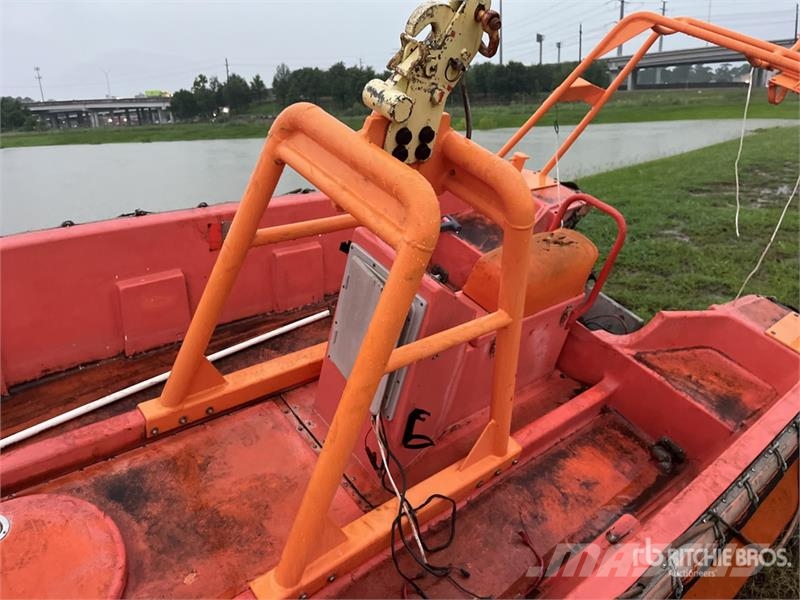 Norsafe 19 ft Rescue Boat (Inoperable) Other components
